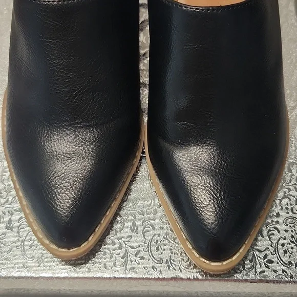 CYNTHIA ROWLEY SIZE 9 Elegant Black Leather Women's Shoes - Picture 6 of 12